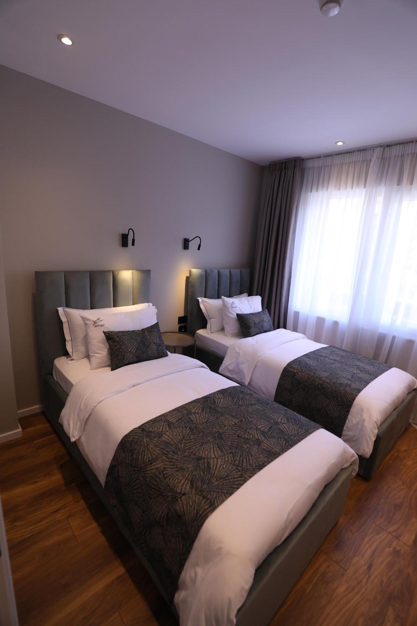 Dallga Suites Tushemisht Exteriör bild